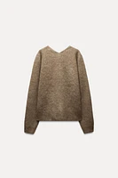 WOOL AND CASHMERE BLEND V-NECK SWEATER