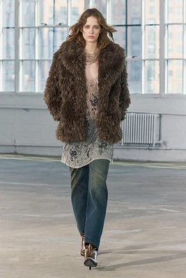 FAUX FUR SHORT COAT ZW COLLECTION