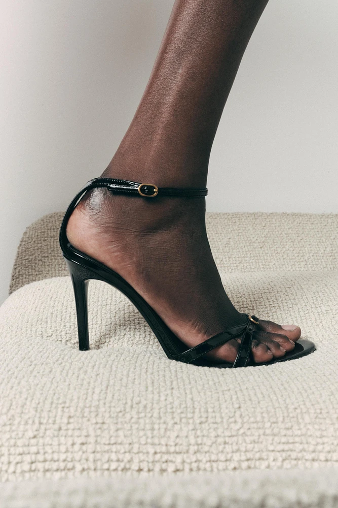 HIGH HEELED BUCKLE SANDALS