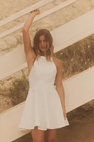 ROBE COURTE HALTER GODETS