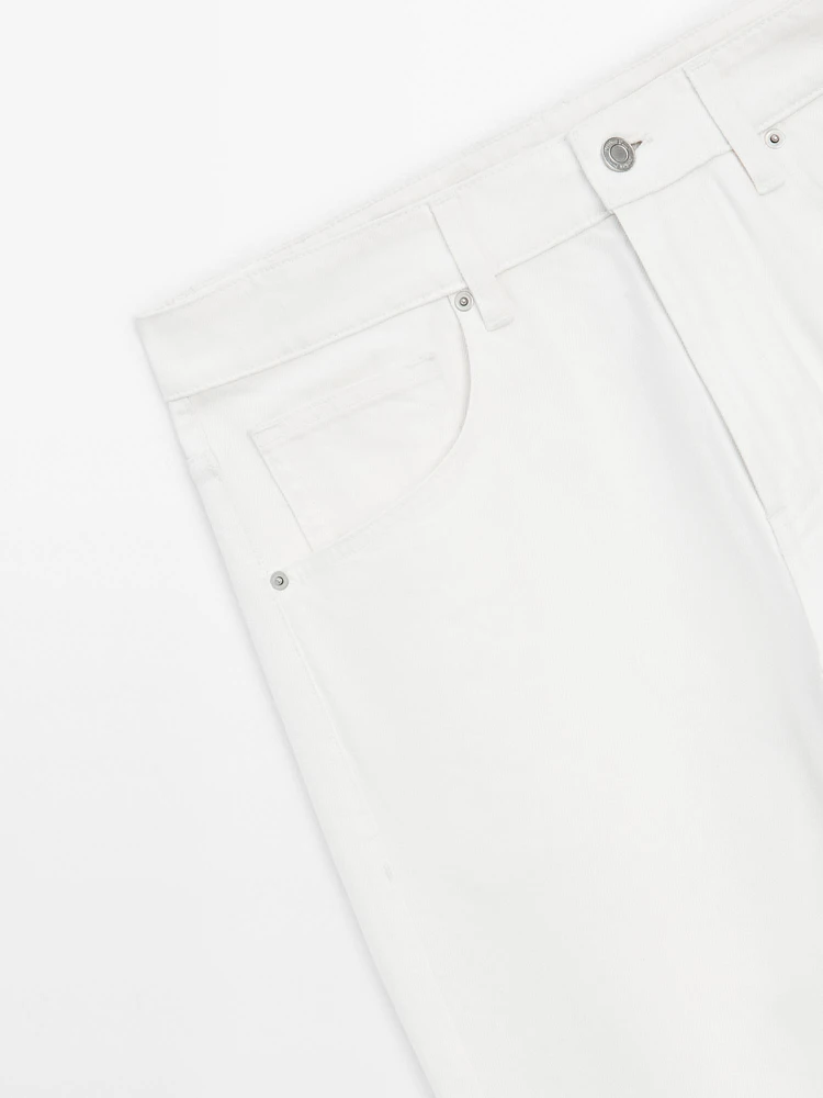 Wide-leg jeans