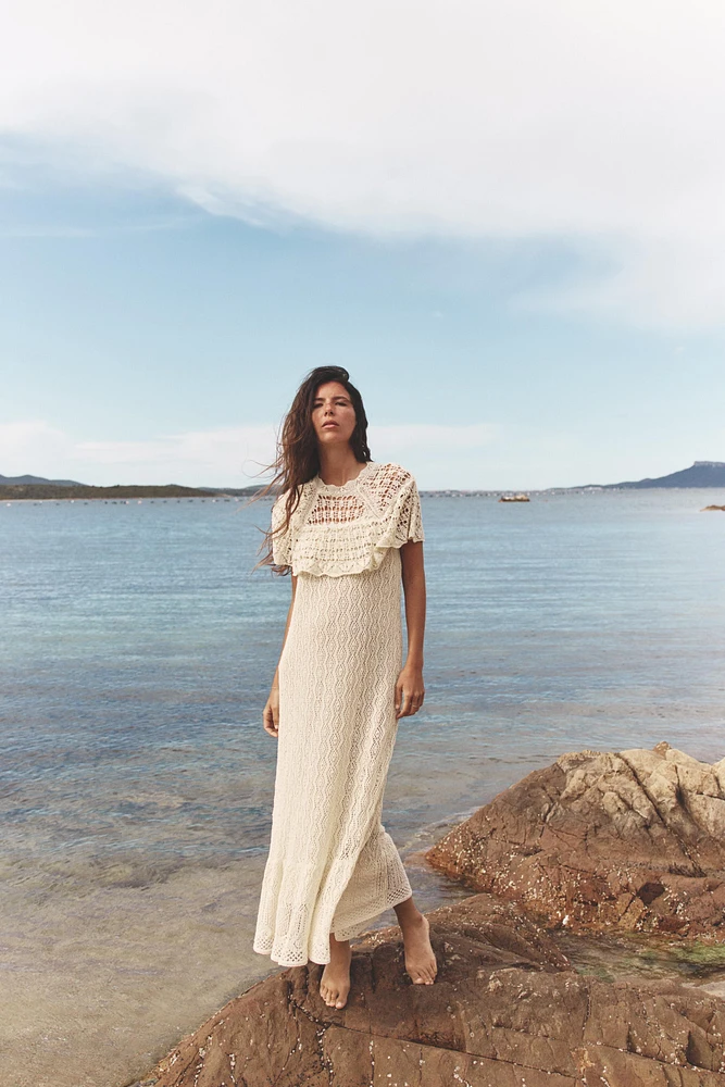 ROBE LONGUE EN MAILLE POINTELLE