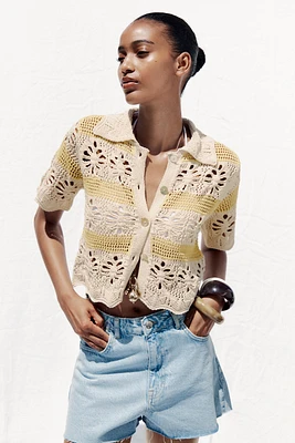 TOP EN MAILLE POINTELLE
