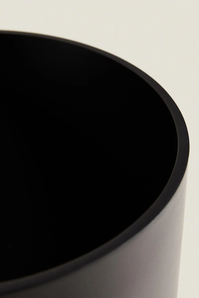 LARGE BLACK RESIN TRASH CAN