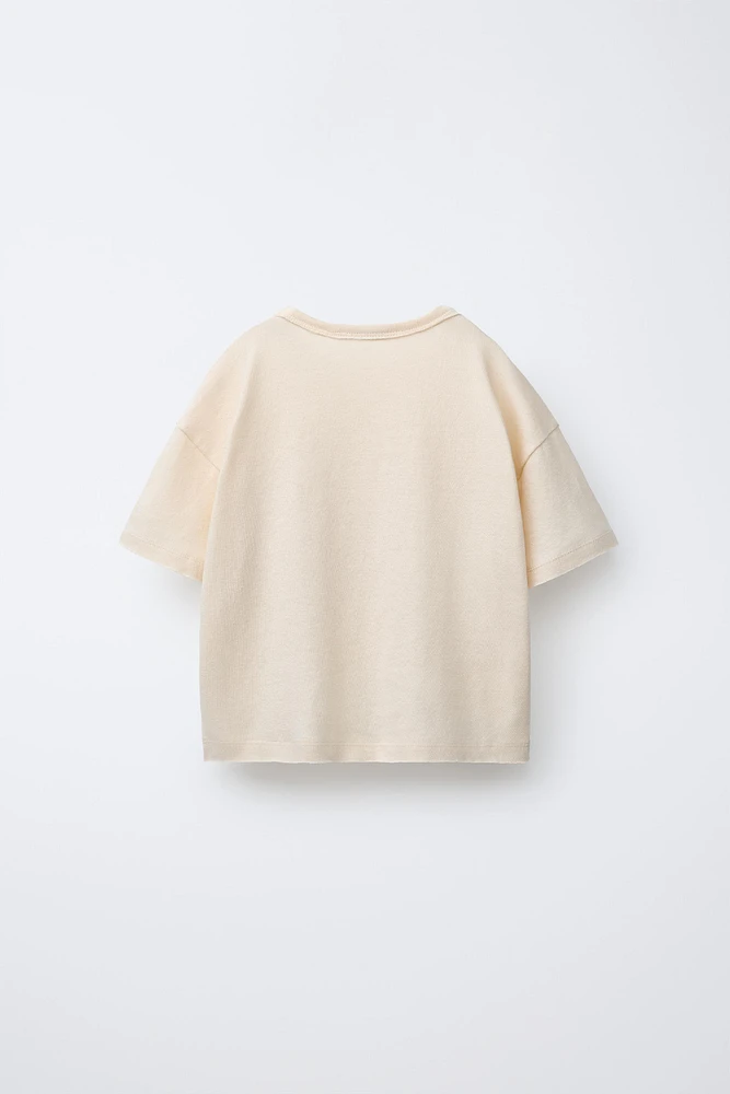 T-SHIRT EFFET DÉLAVÉ AVEC COTON ET LIN