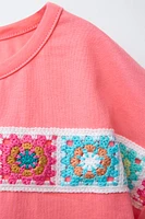 CROCHET FLOWER T-SHIRT