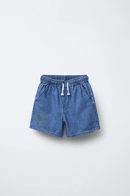 BERMUDA EN DENIM PALMIER BRODÉ