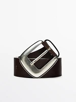 Leather belt with buckle detail