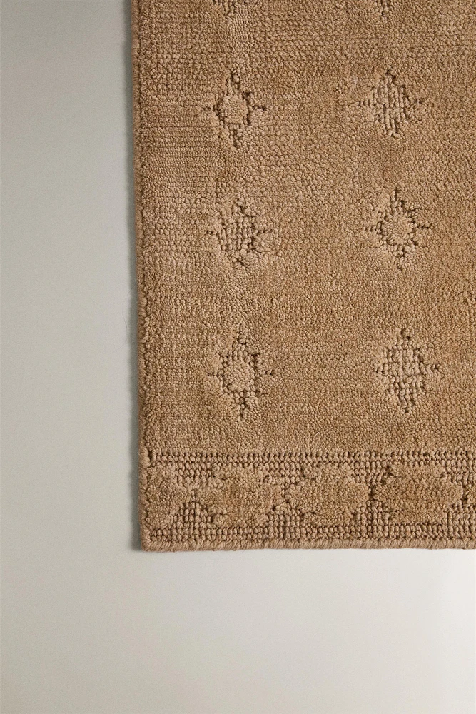 DIAMOND WOOL AREA RUG