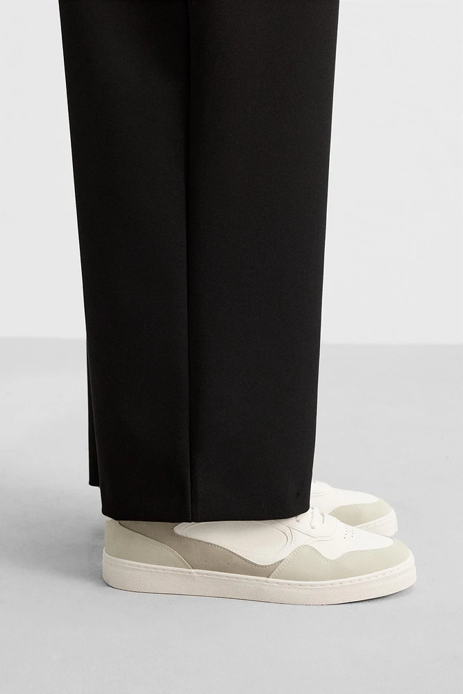 RETRO STYLE SNEAKERS