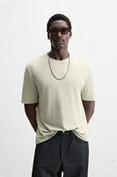 TEXTURED T-SHIRT