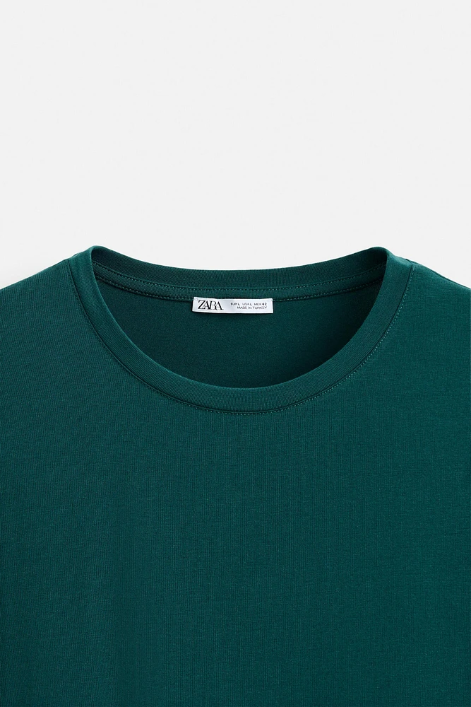 BASIC SLIM FIT T-SHIRT