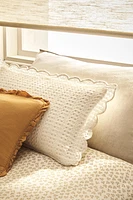 CHILDREN'S THROW PILLOW COVER WITH SCALLOPED DETAIL