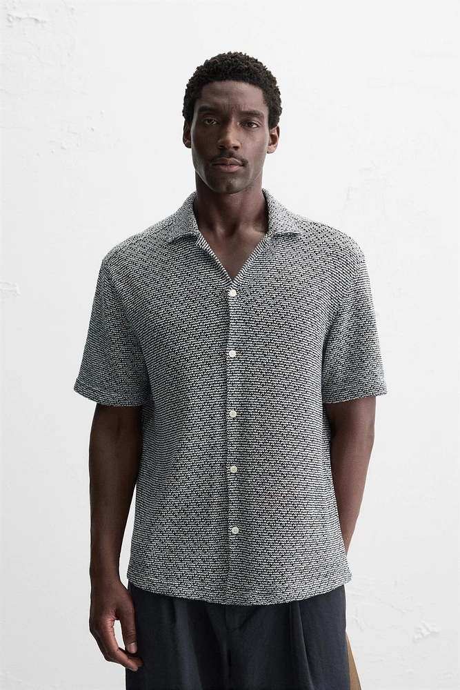 OPEN TEXTURED SHIRT