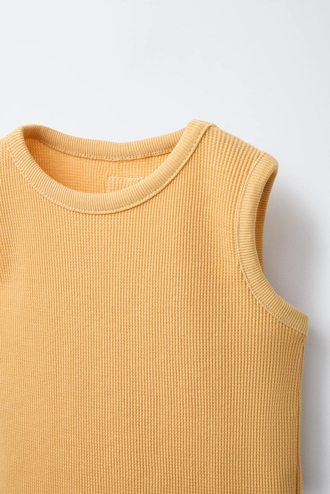 ENSEMBLE DE JOGGING T-SHIRT ET BERMUDA GAUFRÉ