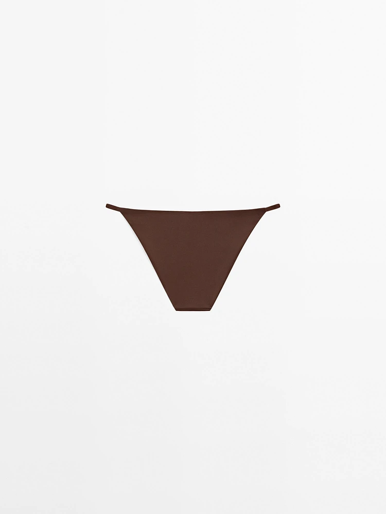 Bikini bottoms with thin straps