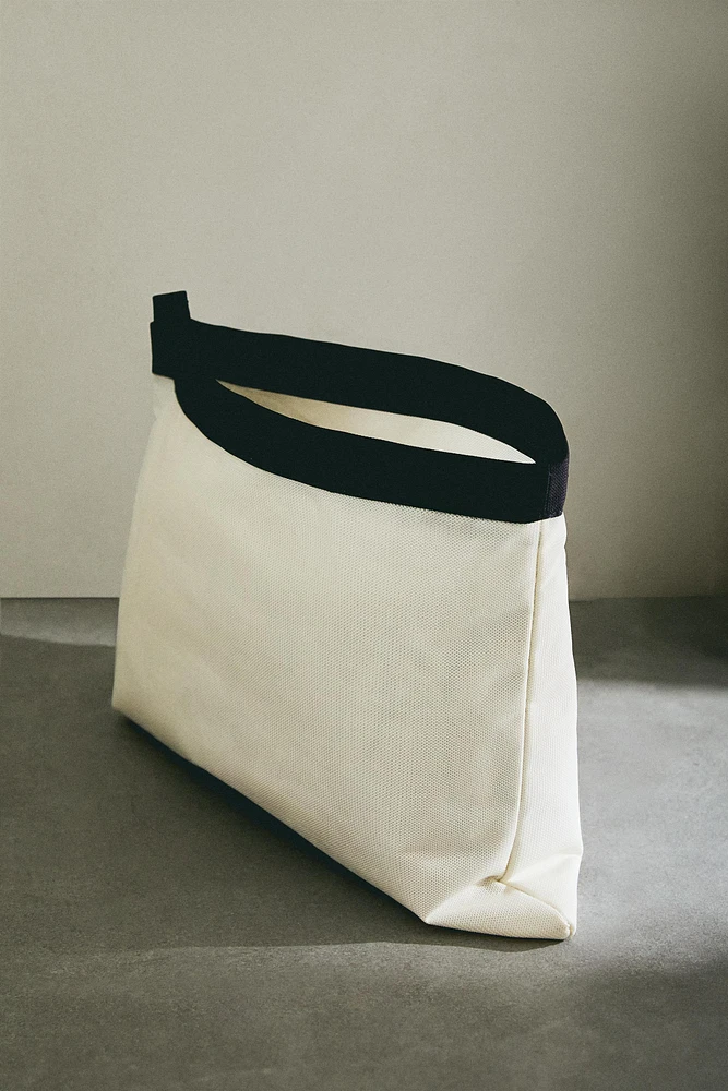 TROUSSE DE TOILETTE GRAND FORMAT WATERPROOF