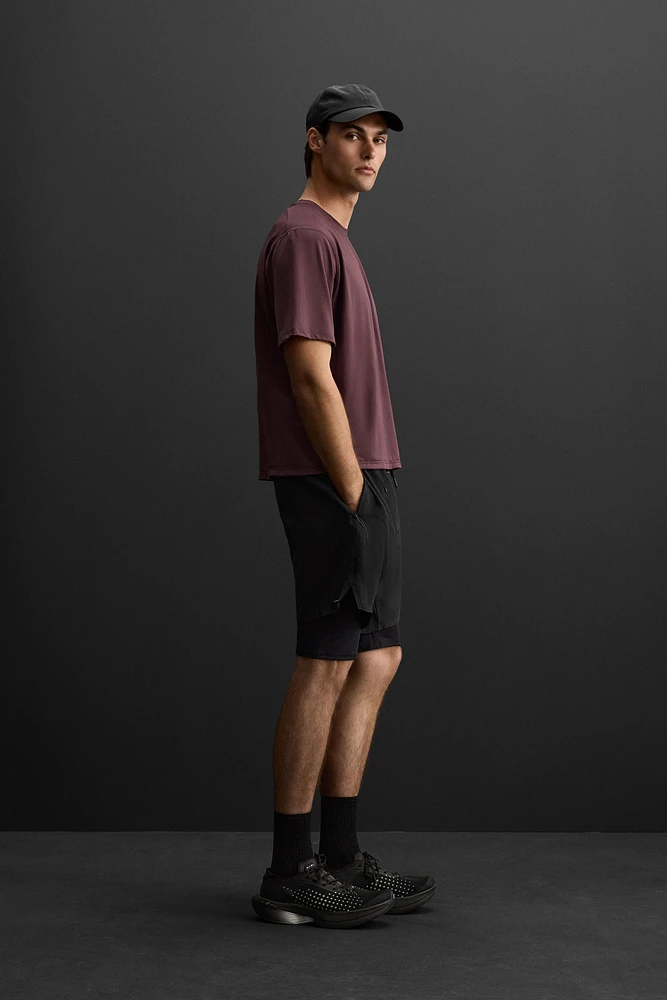 T-SHIRT PERFORÉ IMPRIMÉ