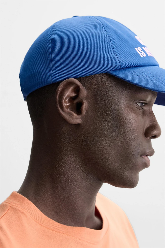 EMBROIDERED TEXT CAP