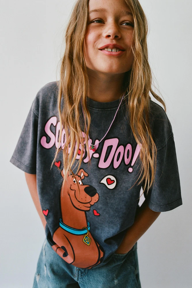 T-SHIRT EFFET DÉLAVÉ SCOOBY DOO ™