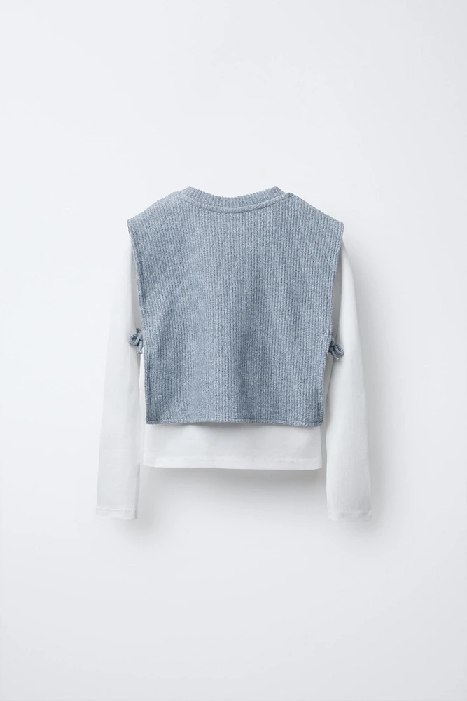 CONTRASTING KNIT TOP