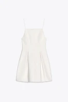 ROBE COURTE À PLIS