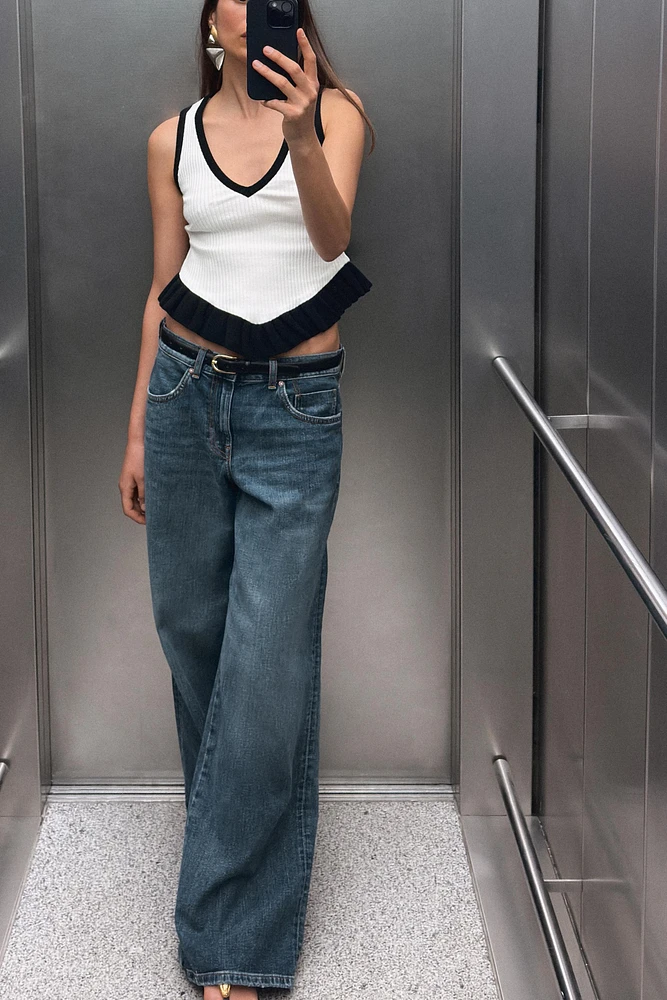CONTRAST KNIT TOP