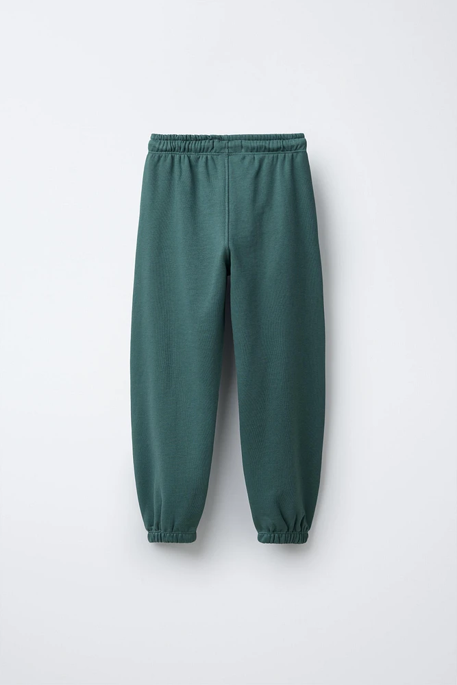 SWEATSHIRT AND JOGGER PANTS MATCHING SET