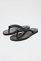FLAT LEATHER PADDED STRAP SANDALS