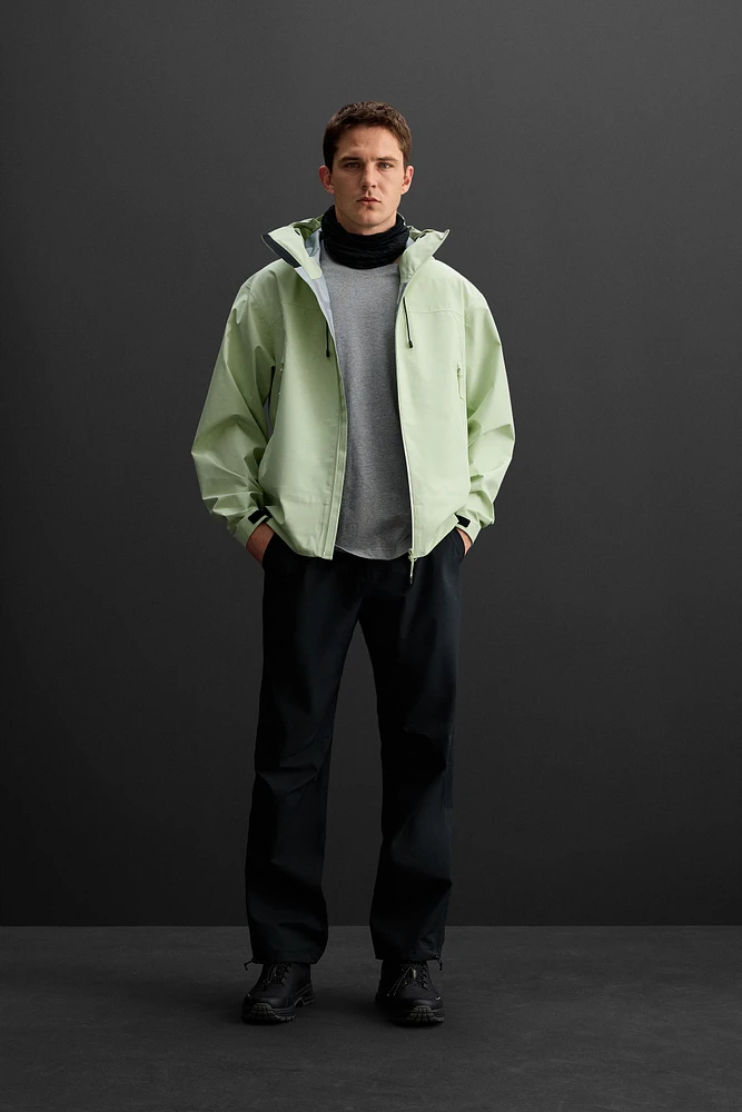 BLOUSON TECHNIQUE IMPERMÉABLE