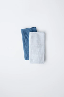 TWO-PACK OF TEXTURED MUSLIN SWADDLES