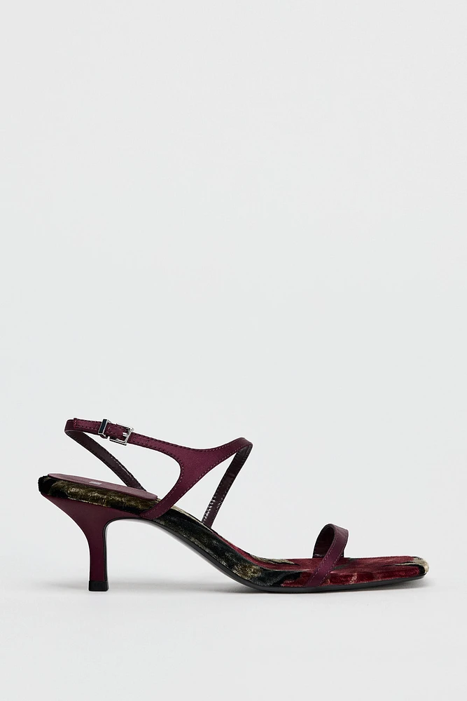 HIGH HEELED VELVET DRAWING SANDALS