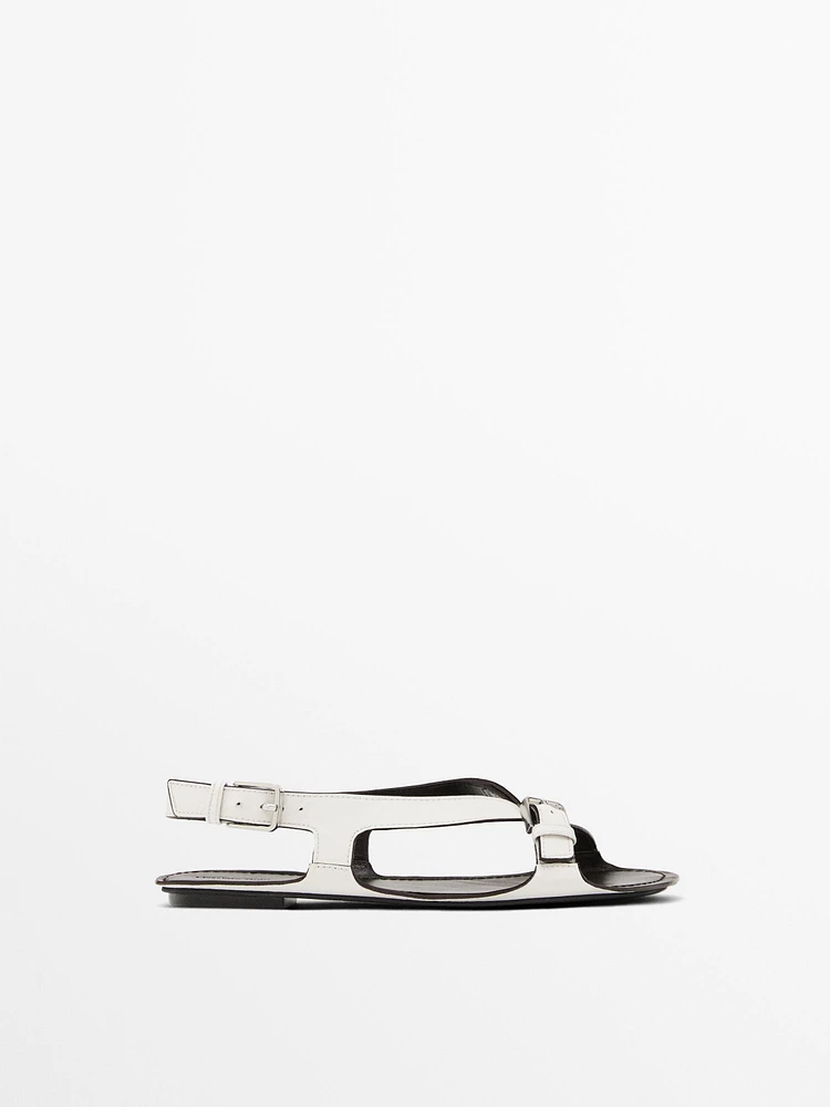 Sandales plates cuir boucles