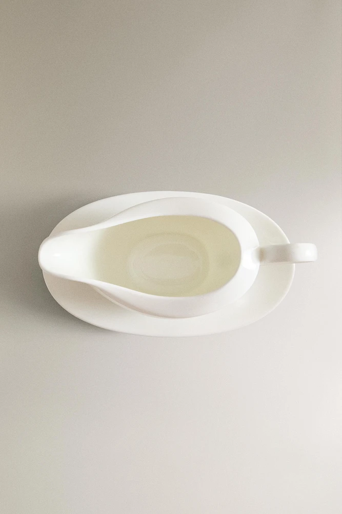 SOLID BONE CHINA GRAVY BOAT