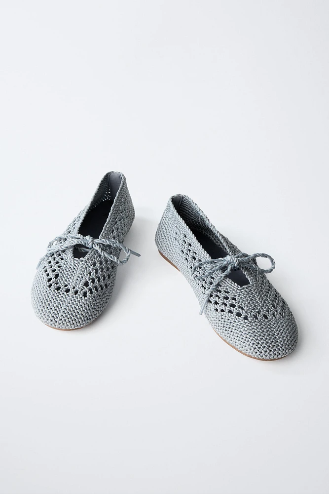 CROCHET BALLET FLATS WITH LACES AND BOW