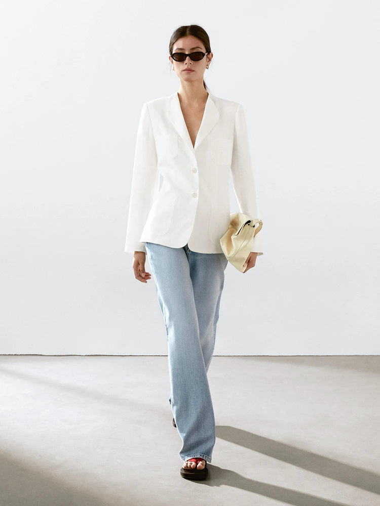 100% linen blazer with lapel detail