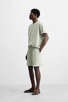 RELAXED FIT STRUCTURED T-SHIRT