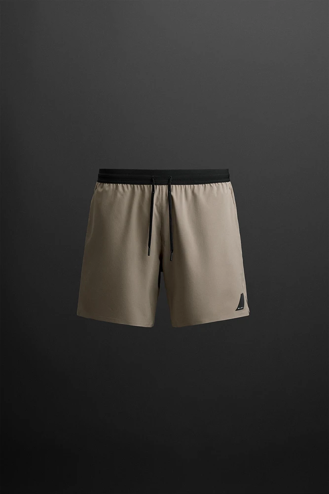 BASIC TRAINING SHORTS