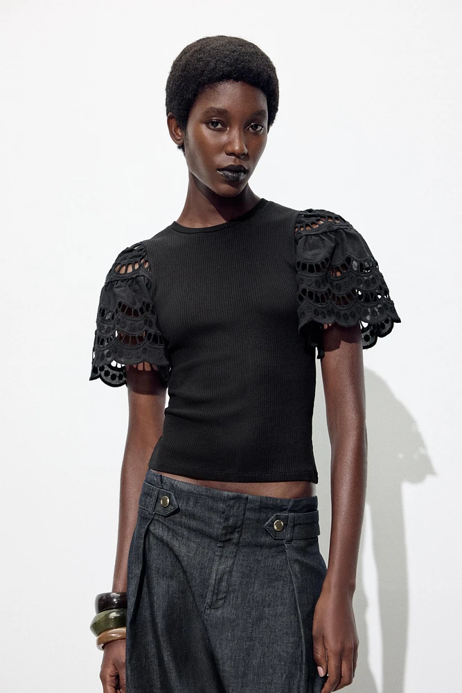 EMBROIDERED SLEEVE SHIRT