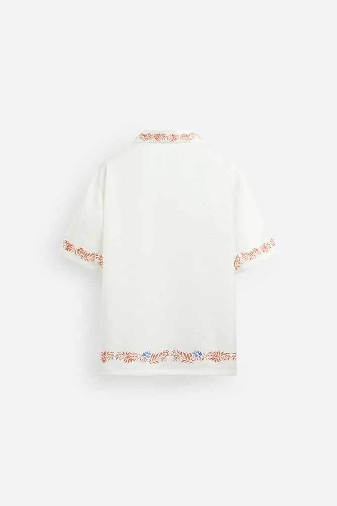CHEMISE SATINÉE À IMPRIMÉS