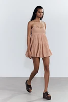 ROBE COURTE EN GAZE ET DENTELLE