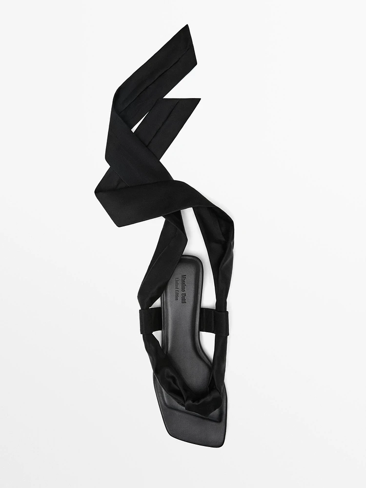 Sandales plates avec nœud en satin - Limited Edition