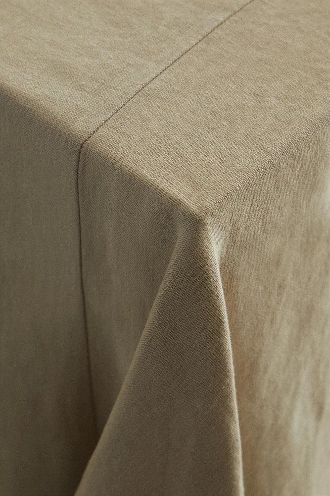 TABLECLOTH 01