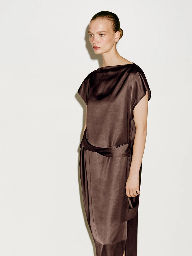 Robe satinée avec ceinture - Limited Edition