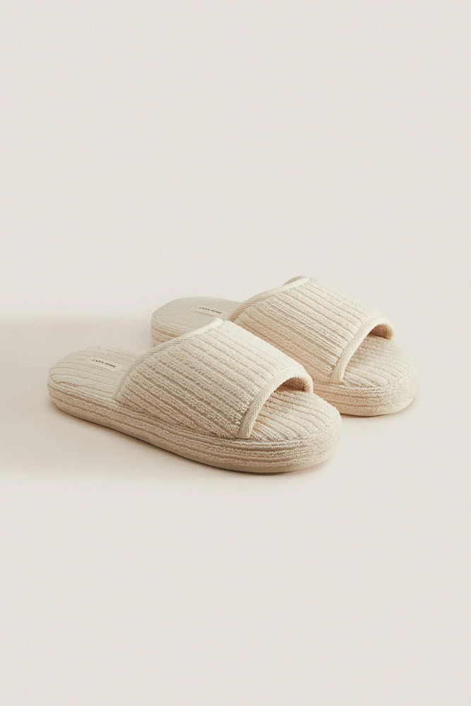 FLATFORM TERRYCLOTH SLIPPERS