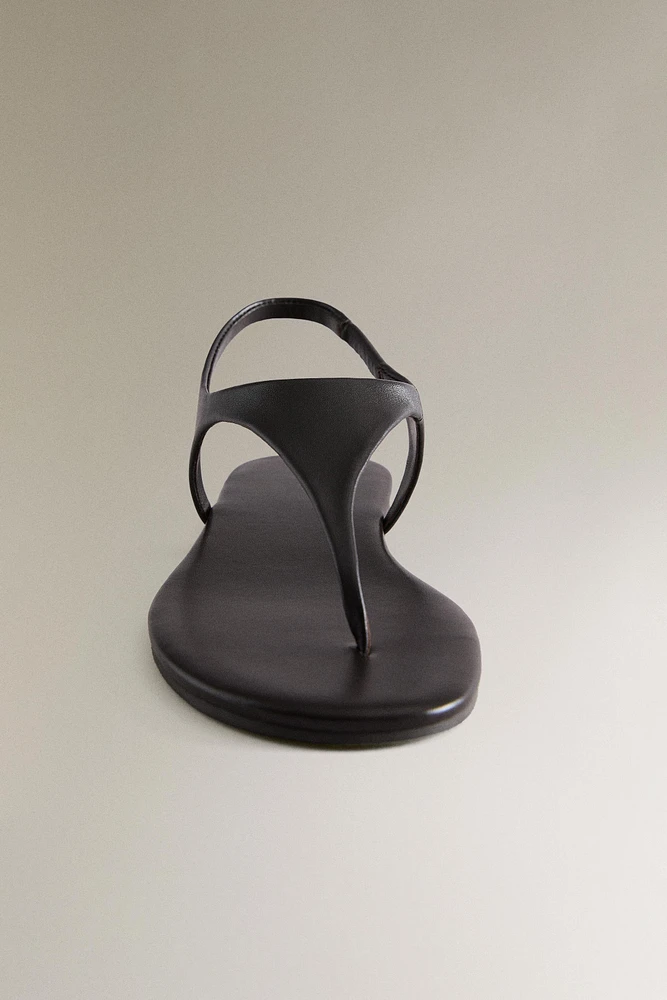 SANDALES PLATES CUIR