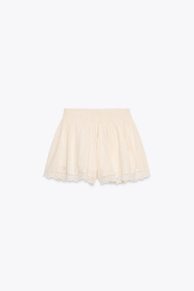 SHORT BRODÉ