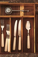 EXTENDIBLE WOODEN FLATWARE TRAY