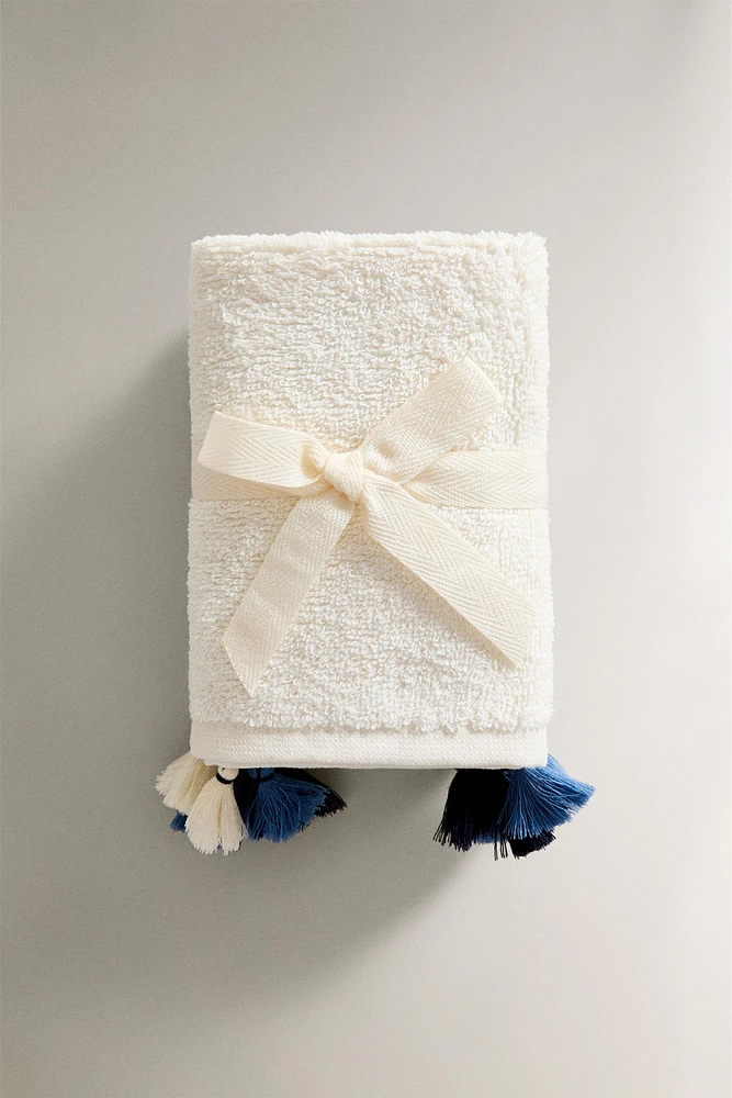 PACK OF HAND TOWELS WITH TASSELS (PACK 3)