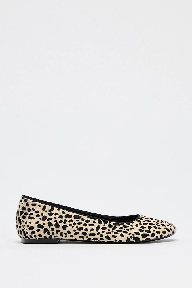 ANIMAL PRINT FAUX FUR BALLERINAS